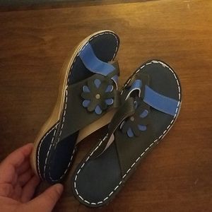 Blue flower sandals